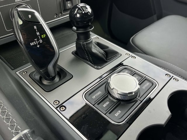 Used 2025 INEOS Grenadier Station Wagon AWD/4WD image 36