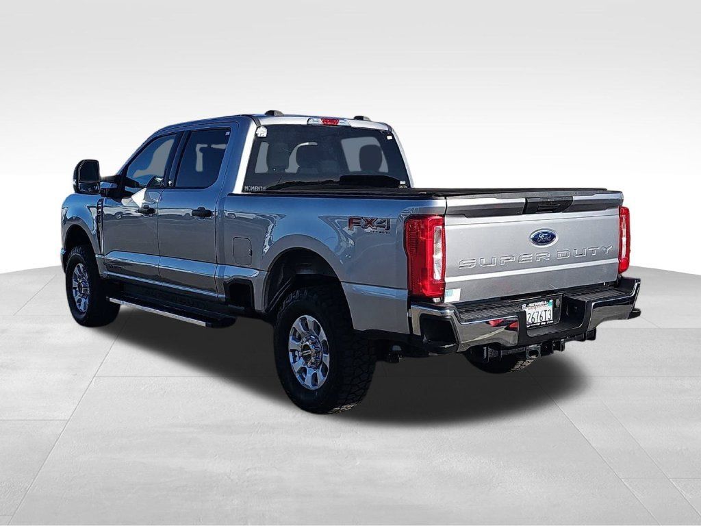 Used 2023 Ford F250 XLT w/ FX4 Off-Road Package AWD/4WD image 5