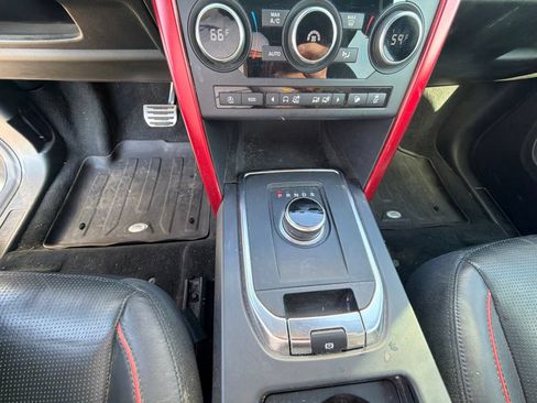 Used 2018 Land Rover Discovery Sport HSE AWD/4WD image 19