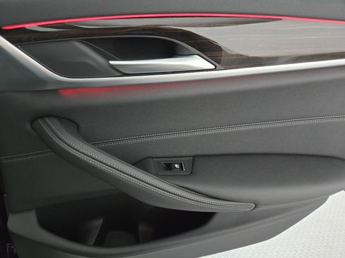 Used 2023 BMW 530i w/ Convenience Package image 20