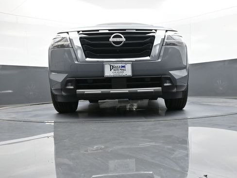Used 2022 Nissan Pathfinder Platinum w/ Cargo Package image 29