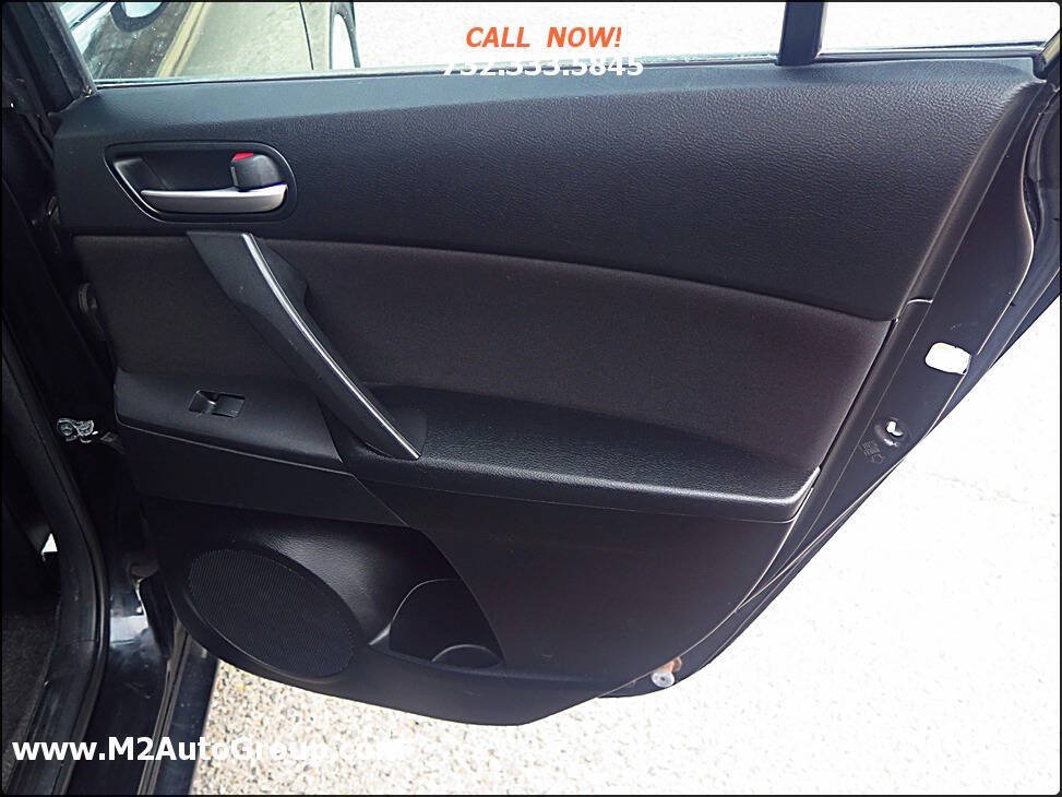 Used 2011 MAZDA MAZDA3 i Touring FWD image 30