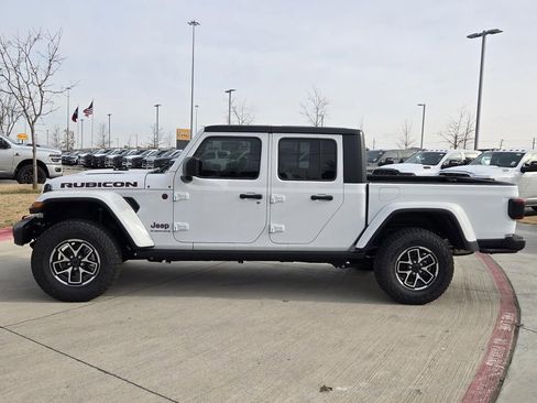 New 2025 Jeep Gladiator Rubicon w/ Convenience Group image 2
