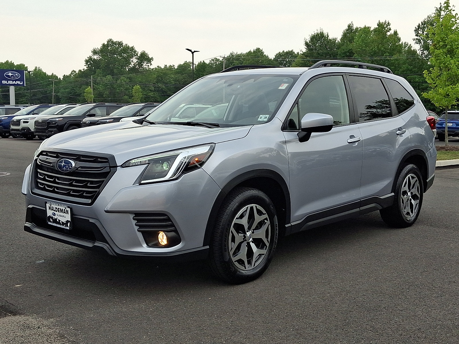 Certified 2023 Subaru Forester Premium AWD/4WD image 3