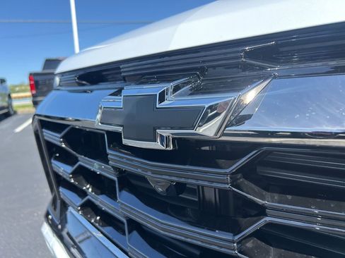 New 2026 Chevrolet Equinox ACTIV FWD image 11
