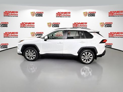 Certified 2023 Toyota RAV4 XLE Premium AWD/4WD image 15