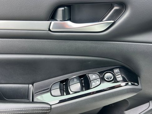 Certified 2023 Nissan Altima 2.5 SV image 11