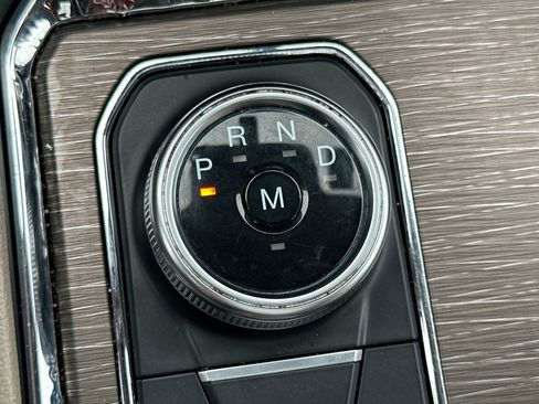 Used 2023 Ford Expedition Limited image 34