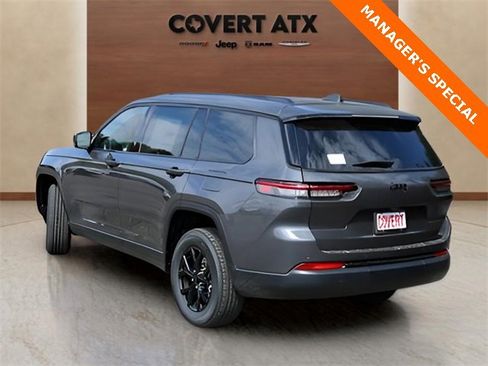 New 2025 Jeep Grand Cherokee L Altitude image 3