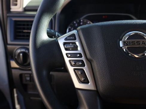 Certified 2022 Nissan Titan SV image 25