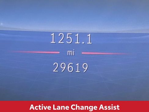 Used 2024 Mercedes-Benz GLE 450 4MATIC image 27