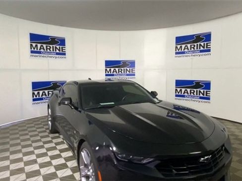 Used 2024 Chevrolet Camaro LT w/ RS Package image 4