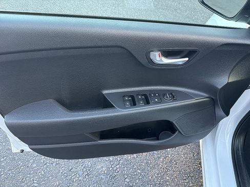 Used 2022 Kia Rio LX FWD image 32