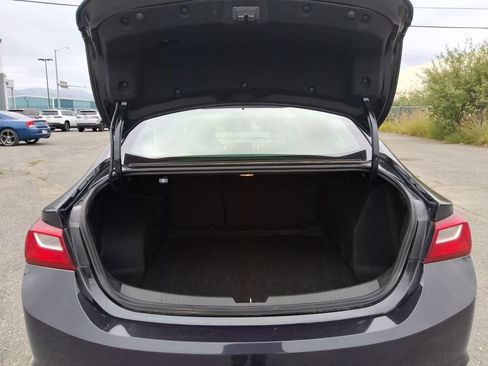 Used 2023 Chevrolet Malibu LT FWD image 11