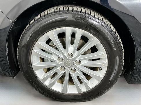 Used 2013 Toyota Avalon Limited image 33