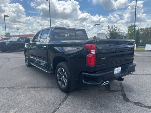 New 2026 Chevrolet Silverado 1500 High Country w/ LPO, Dark Essentials Package AWD/4WD image 5