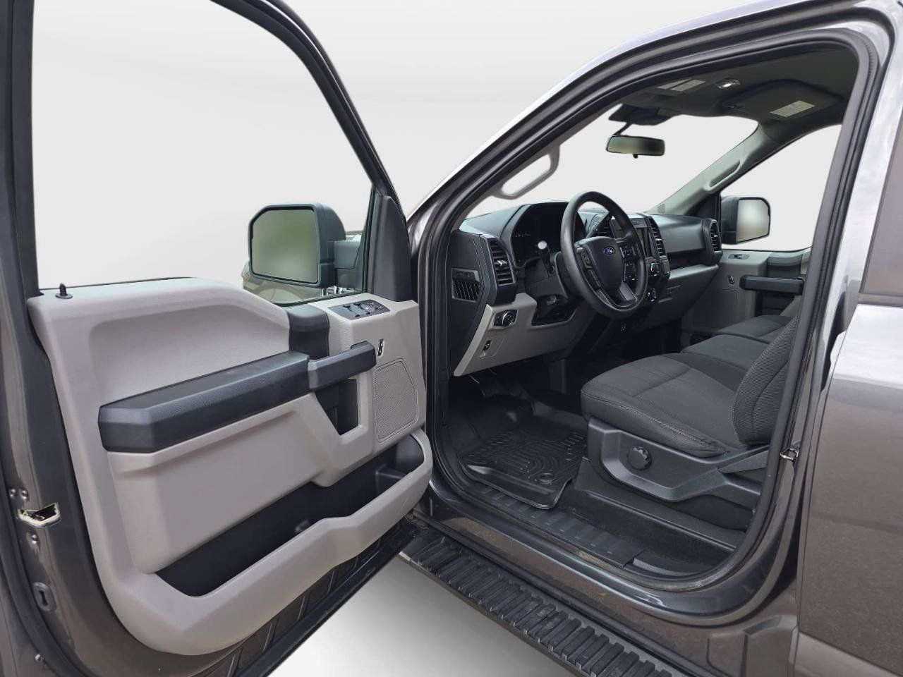 Used 2019 Ford F150 XL w/ Equipment Group 101A Mid AWD/4WD image 13