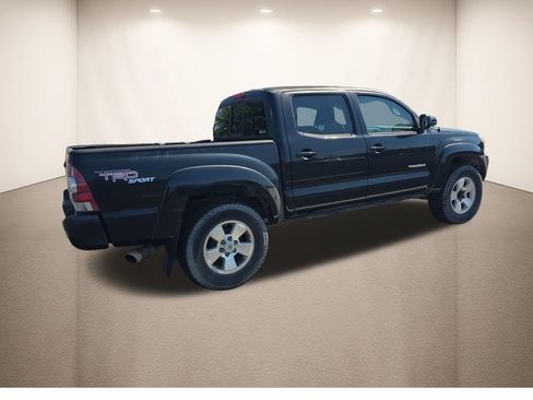 Used 2010 Toyota Tacoma PreRunner RWD image 4