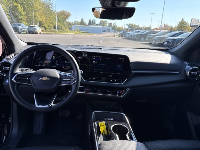 Used 2025 Chevrolet Equinox LT w/ Convenience Package II AWD/4WD image 15