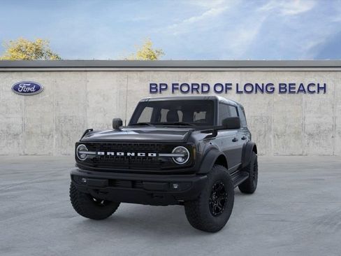 New 2026 Ford Bronco Outer Banks w/ Sasquatch Package AWD/4WD image 2