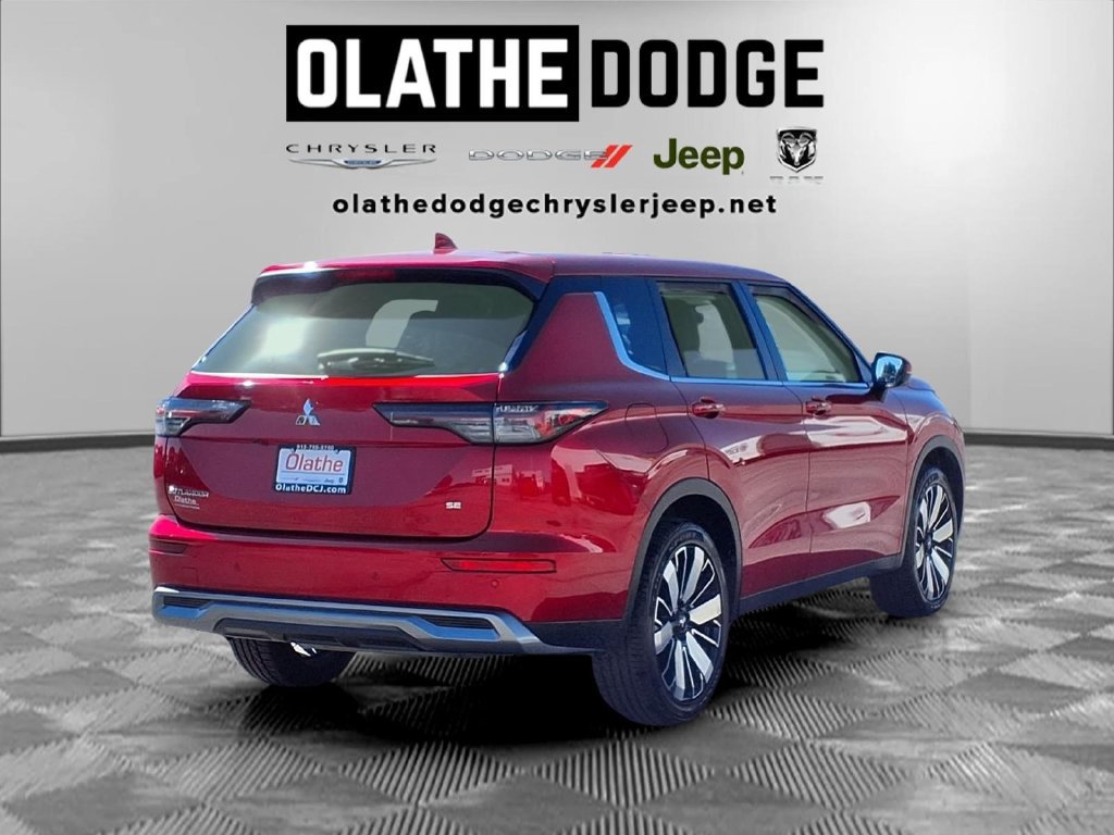Used 2025 Mitsubishi Outlander SE AWD/4WD image 31