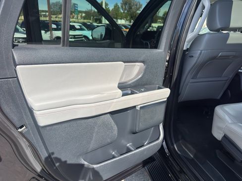 Used 2025 Ford Expedition Max Active image 20