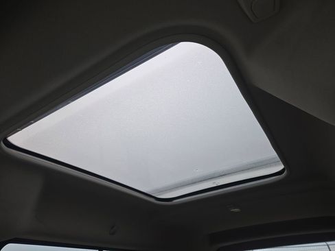 Used 2015 Ford Transit Connect Titanium image 18