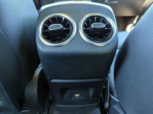Used 2025 Mercedes-Benz CLA 250 image 17