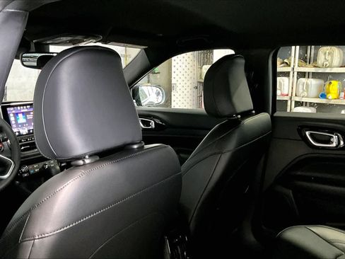 New 2026 Jeep Compass Latitude AWD/4WD image 12