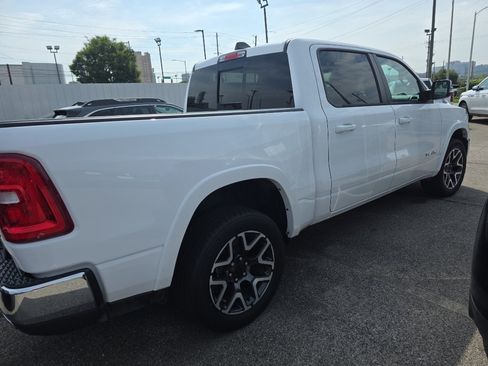 Used 2025 RAM 1500 Laramie AWD/4WD image 4