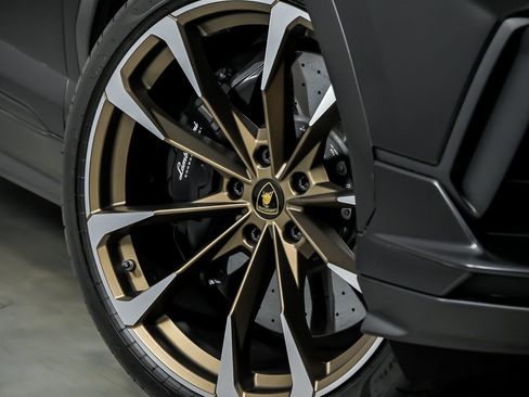 Used 2023 Lamborghini Urus S AWD/4WD image 4