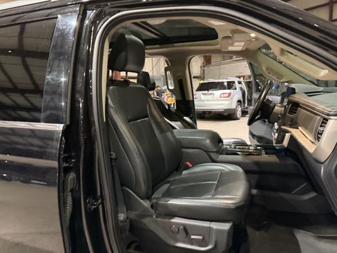 Used 2022 Ford Expedition XLT AWD/4WD image 27