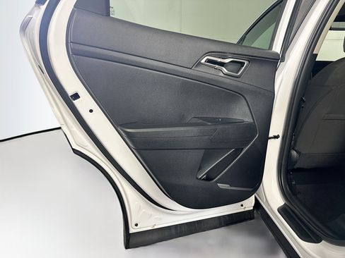 Used 2025 Kia Sportage LX image 25