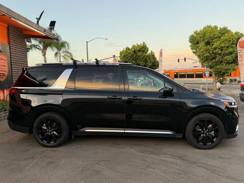 Used 2022 Kia Carnival SX FWD image 13