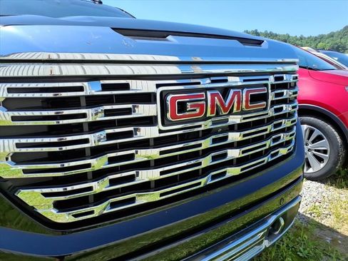 Used 2023 GMC Sierra 1500 Denali w/ Denali Reserve Package AWD/4WD image 22