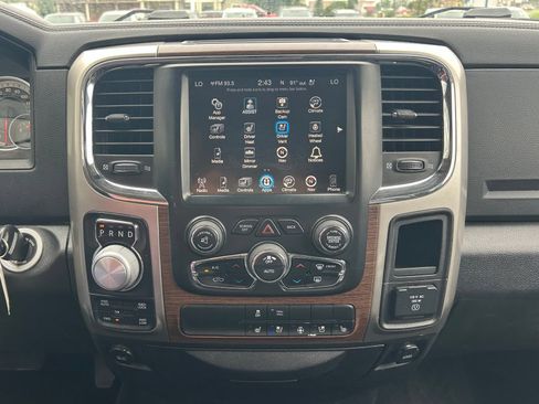 Used 2017 RAM 1500 Laramie AWD/4WD image 16