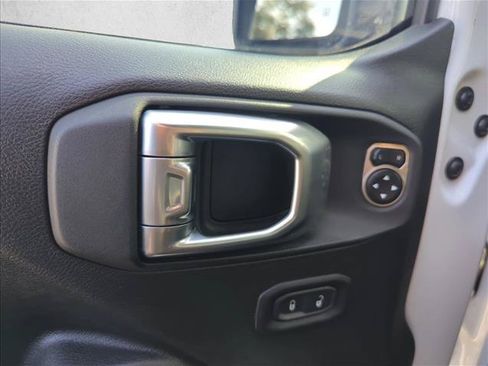 Used 2023 Jeep Gladiator Sport AWD/4WD image 30