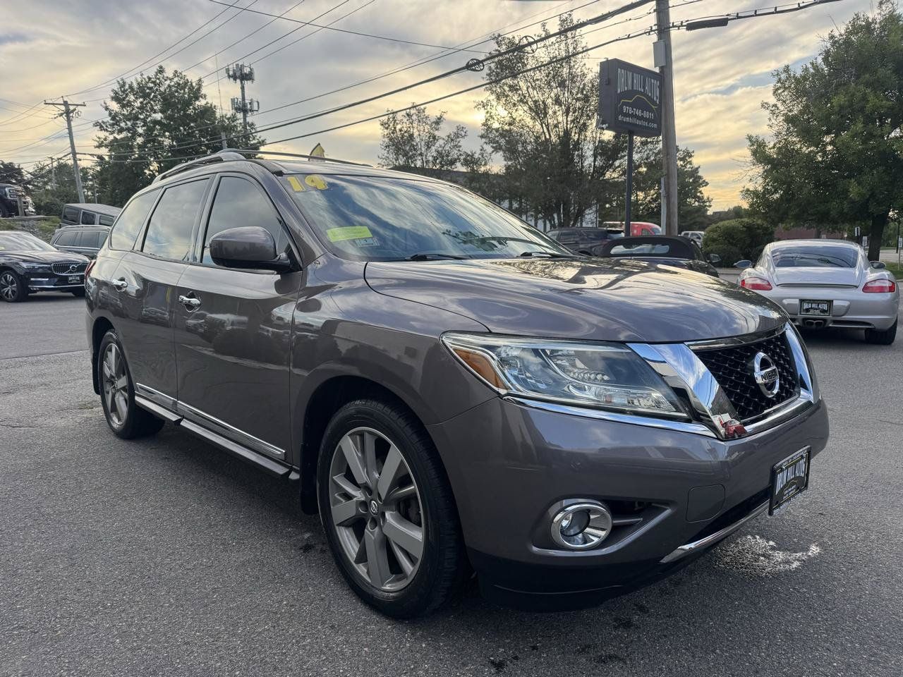 Used 2014 Nissan Pathfinder Platinum w/ Platinum Premium Package AWD/4WD image 8