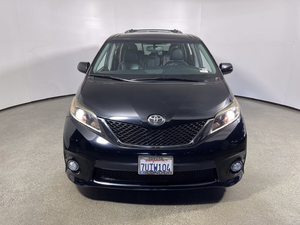 Used 2016 Toyota Sienna SE Premium FWD image 8