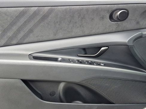 Used 2025 Hyundai Elantra N FWD image 13