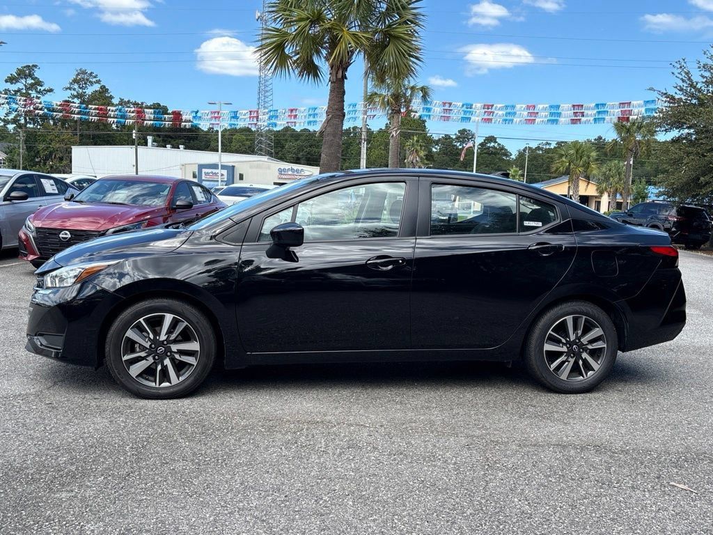 Used 2025 Nissan Versa SV FWD image 9
