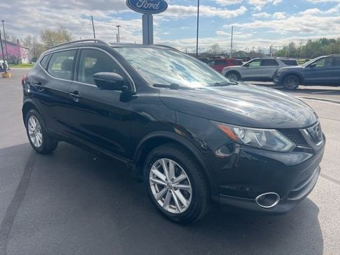 Used 2018 Nissan Rogue Sport SV w/ SV Technology Package image 7