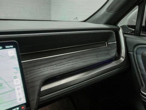 Used 2023 Rivian R1S Adventure AWD/4WD image 21