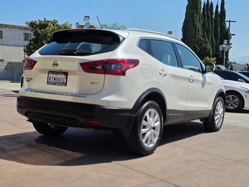 Used 2020 Nissan Rogue Sport SV FWD image 12