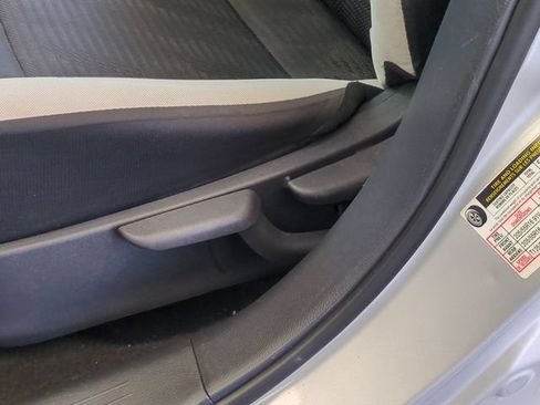 Used 2021 Nissan Versa SV FWD image 22