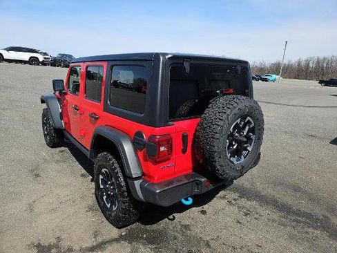 Used 2025 Jeep Wrangler Unlimited Rubicon 4xe w/ Safety Group AWD/4WD image 4