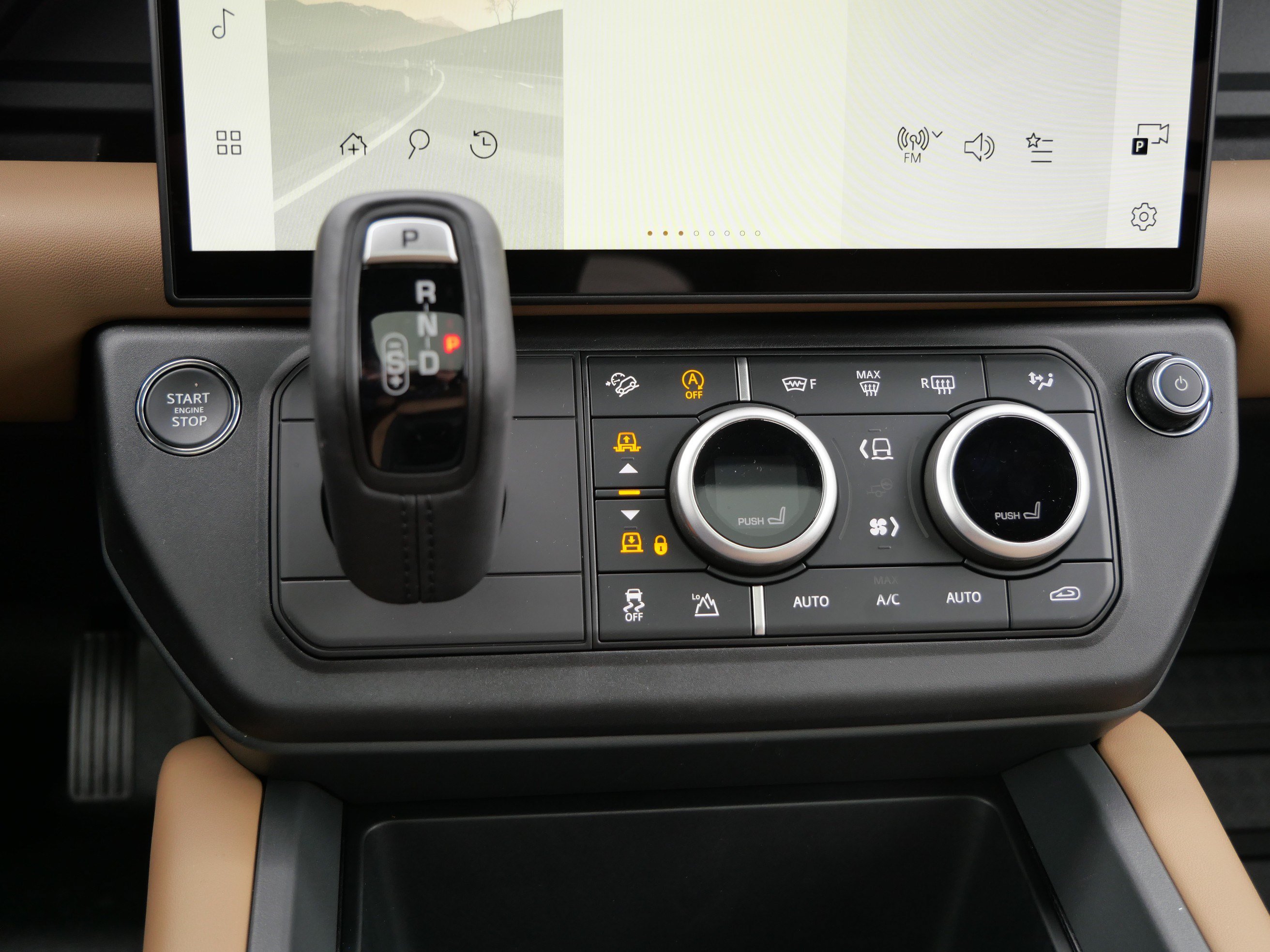 New 2026 Land Rover Defender 110 X-Dynamic SE AWD/4WD image 8