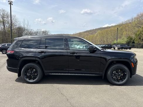 New 2026 Jeep Grand Cherokee L 4WD image 8