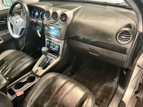 Used 2014 Chevrolet Captiva Sport LT w/ Convenience Package image 18