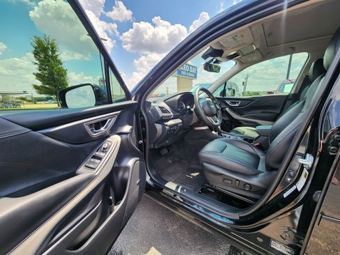 Used 2023 Subaru Forester Limited image 15